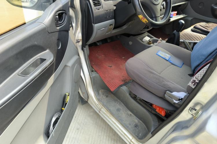 Used FORTHING Lingzhi 2013 V3 1.5L 7-Seater Standard Model II
