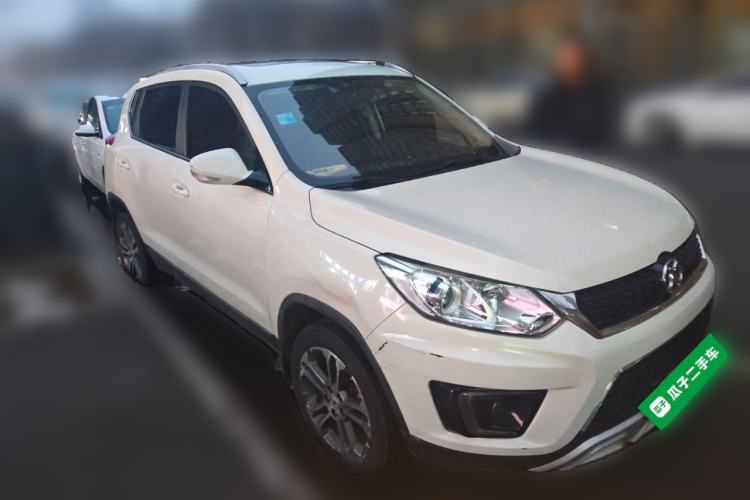 Used BAIC Senova X35 2016 1.5L Manual Luxury Edition Front Right 45 Deg