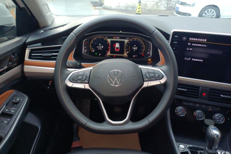 Used Volkswagen Bora 2023 200TSI DSG SmartDrive PRO Edition
