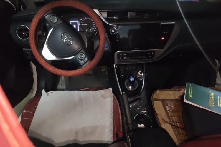 Used Toyota Corolla Hybrid E+ 2019 1.8L E-CVT Leading Edition Center Console