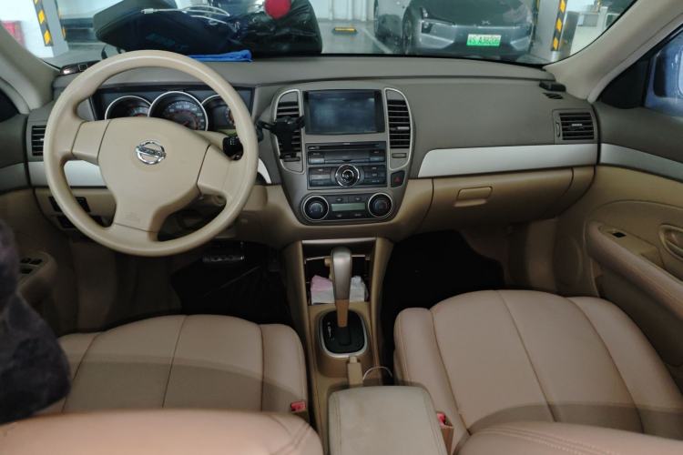 Used Nissan Sylphy 2012 Classic 1.6XE Automatic Comfort Edition Center Console