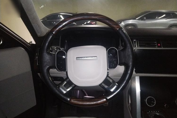 Used Land Rover Range Rover 2013 NA 5.0 V8 Vogue SE