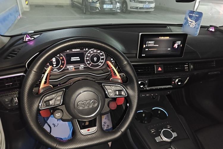 Used Audi A4L 2018 30th Anniversary Edition 40 TFSI Sport Edition
