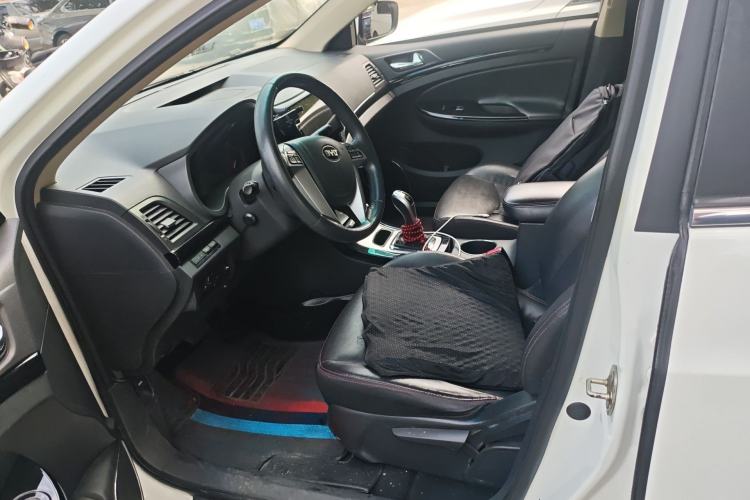 Used BYD e5 2016 300 Luxury Edition
