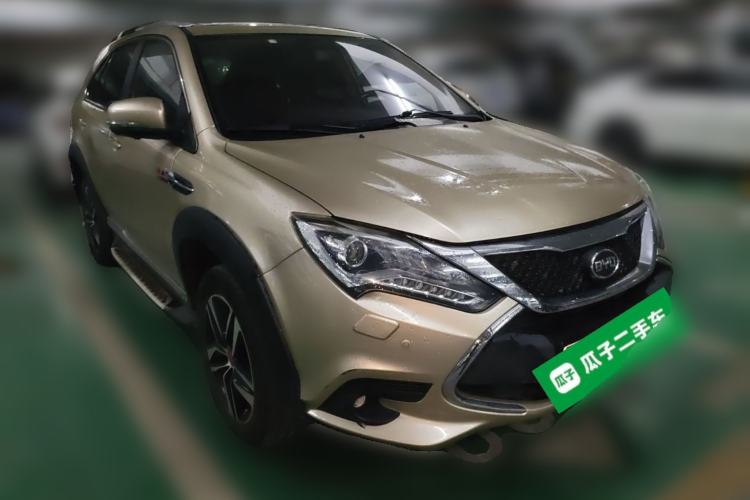 Used BYD Tang New Energy 2015 2.0T Four-Wheel-Drive Flagship Model Front Right 45 Deg