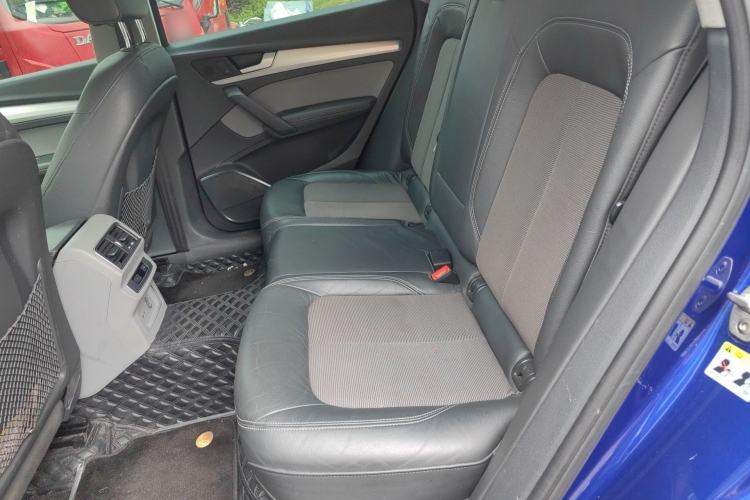 Used Audi Q5L 2018 40 TFSI Prestige Fashion Edition China VI Left Rear Seat
