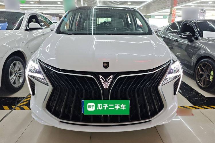 Used FORTHING Yacht 2023 1.5T DCT Starry Luxury Edition