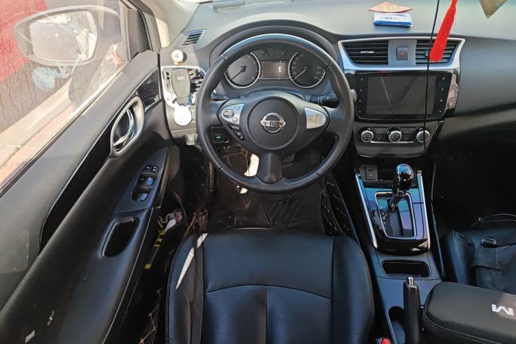 Used Nissan Sylphy 2019 1.6XV CVT Smart Connect Luxury Edition China VI Standard Steering Wheel