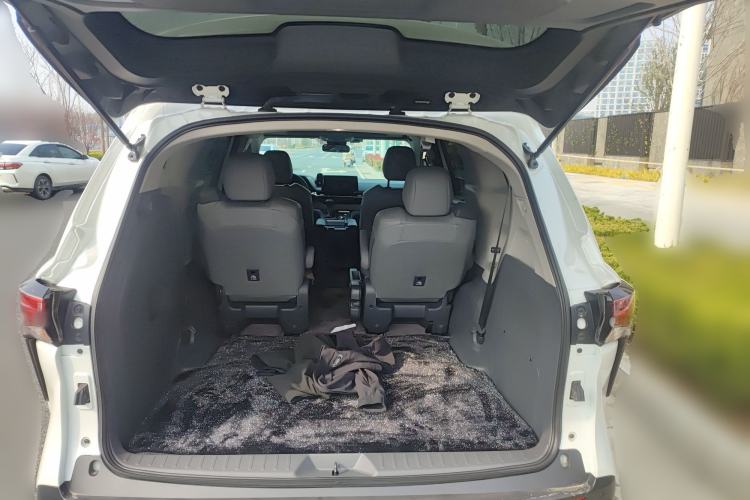 Used Toyota Granvia 2024 2.5L Hybrid Comfort Edition