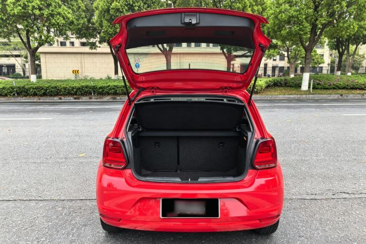 Used Volkswagen Polo 2016 1.6L Automatic Comfort Model Trunk