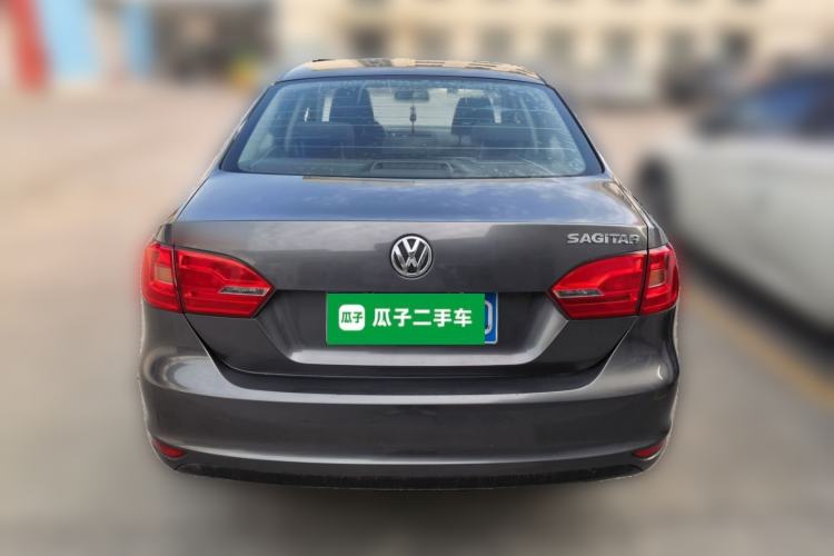 Used Volkswagen Sagitar 2012 1.6L Manual Fashion Edition