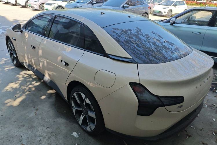 Used XPeng MONA M03 2024 620 with Ultra-Long Range Exterior 2