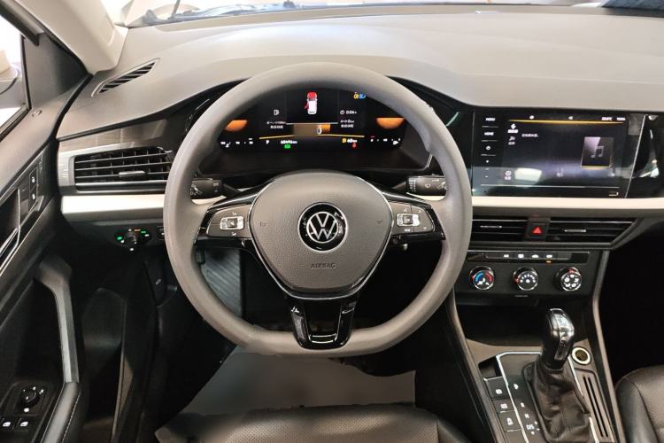 Used Volkswagen Lavida 2021 1.5L Automatic Comfort Edition
