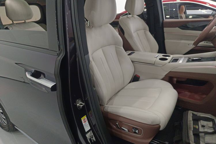 Used BYD Xia 2025 DM-i 1.5T 180km Excellence Model
