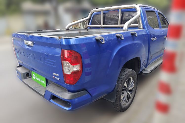 Used SAIC MAXUS T70 2021 2.0T Diesel Manual Two-Wheel Drive Entry-Level Version with Long Bed and High Ground Clearance
