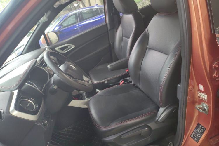 Used Brilliance V3 2015 1.5T Manual Urban Model Left Front Seat