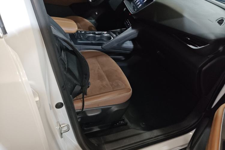 Used Buick Envision 2020 Encore S 652T Four-Wheel Drive Luxury Model Right Front Seat