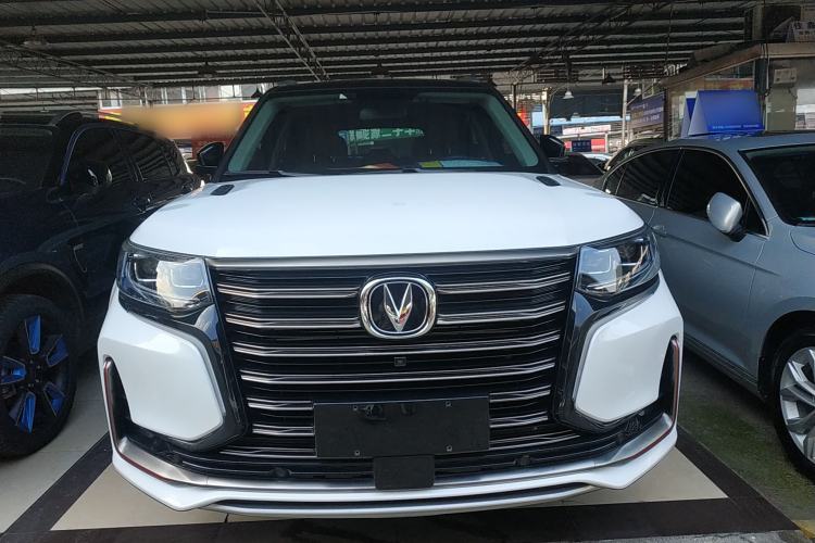 Used Changan CS95 2021 2.0T Four-Wheel Drive Luxury Version
