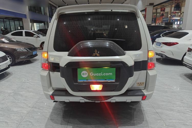 Used Mitsubishi Pajero 2018 V97 3.8L 5-Door GLS Sunroof Single-Difference Model – Middle East