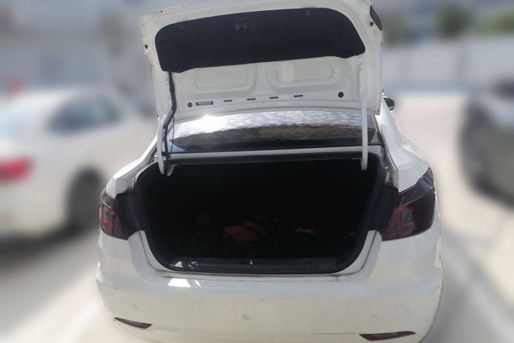 Used CHANGAN Eado New Energy 2016 Pure Electric Deluxe Model
