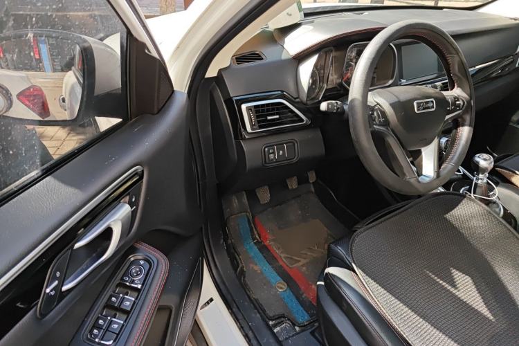 Used Zotye Domy X5 2017 Upgraded Model 1.5T Manual Supreme Edition