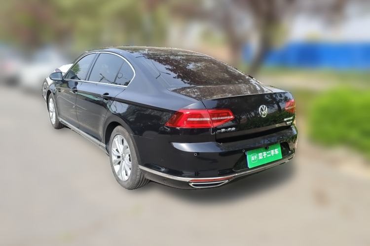 Used Volkswagen Magotan 2017 330TSI DSG Luxury Model Rear Left 45 Deg