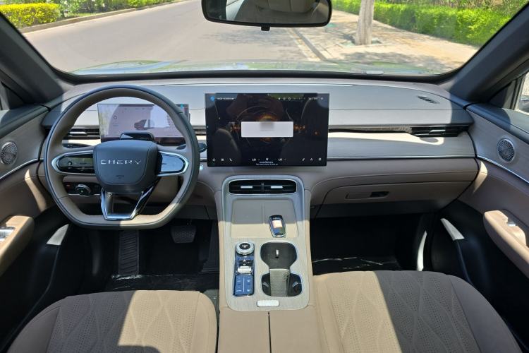 Used Chery Tiggo 8 PLUS 2025 290TGDI DCT Prestige 5-Seater
