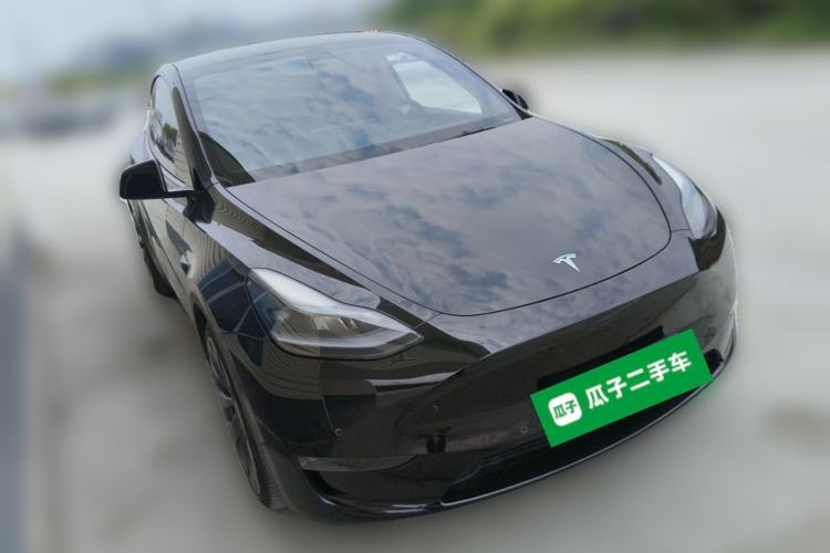 Used Tesla Model Y 2023 High-Performance All-Wheel-Drive Version Front Right 45 Deg