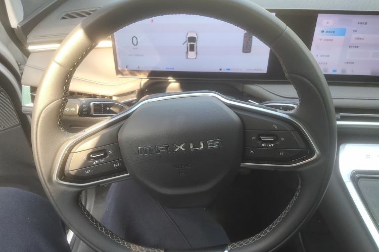 Used SAIC MAXUS G70 2024 2.0T Automatic Luxury Edition 7 Seats
