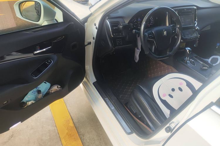 Used Toyota Crown 2015 2.0T Fashion Edition Driver Seat