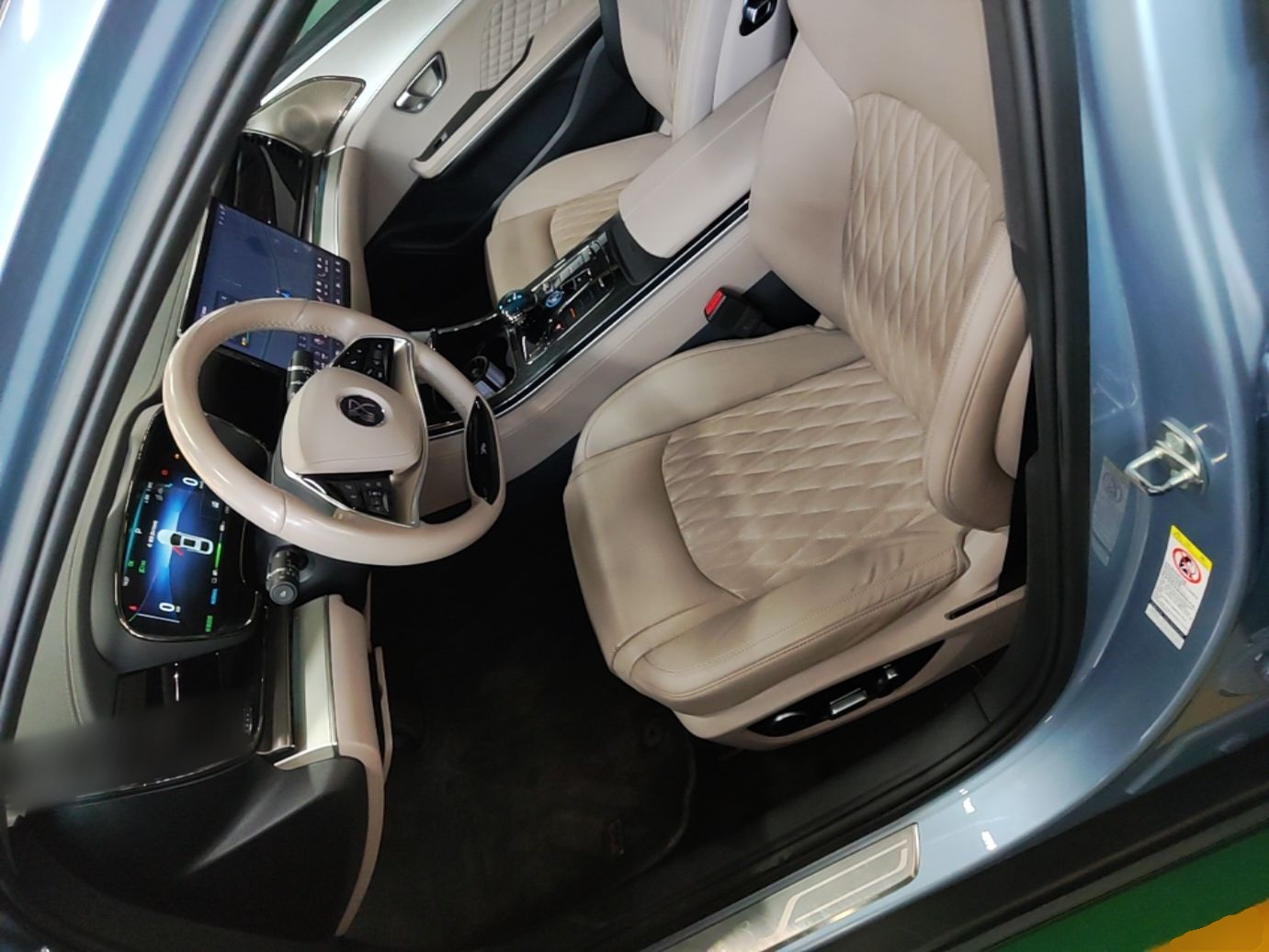 BYD Han 2024 EV Glory Edition 605KM Front-Wheel-Drive Premium Model — снимка 17