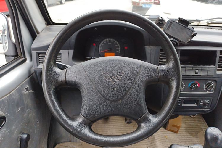 Used Wuling Zhiguang 2015 1.2L Practical LS-I Model
