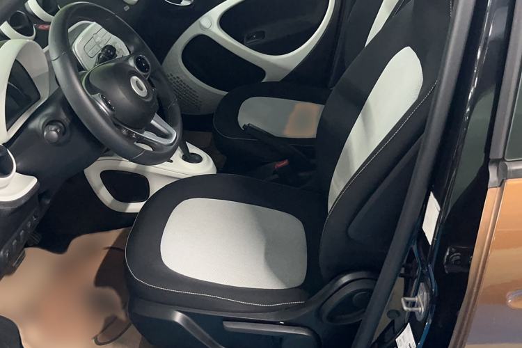Used smart forfour 2016 1.0L 52 kW Passion Edition