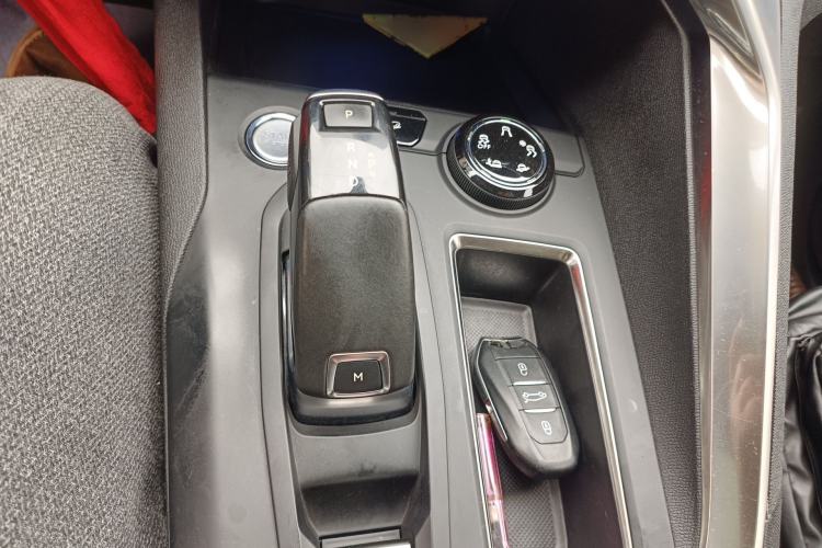 Used Peugeot 4008 2018 350THP Luxury Edition Gear Lever