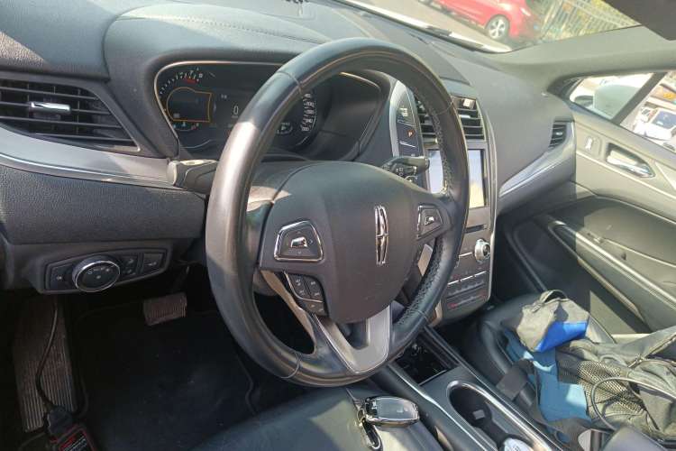 Used Lincoln MKC 2017 2.0T Two-Wheel Drive Deluxe Edition