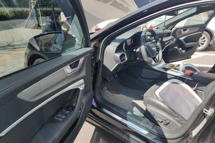 Used Audi A6 2021 Avant Pioneer 45 TFSI Star Edition Driver Seat