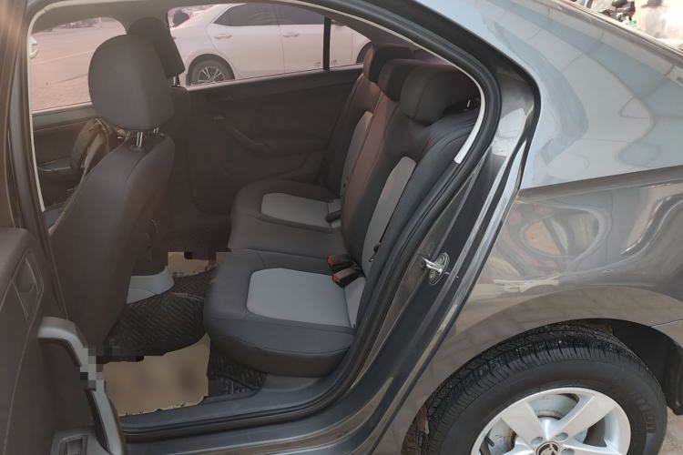 Used Skoda Rapid 2016 1.4L Manual Front-Wheel Drive Model