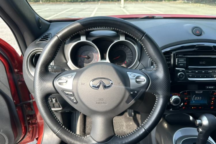 Used Infiniti ESQ 2014 1.6L Spontaneous Edition
