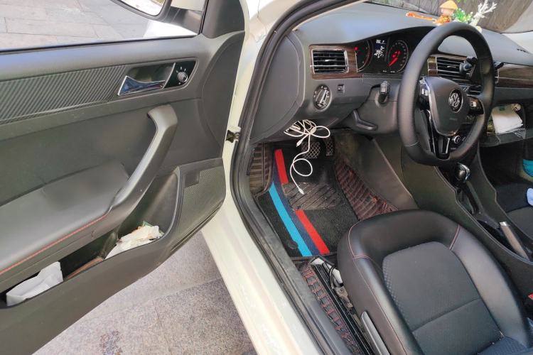 Used Volkswagen Santana 2017 Haval H9 1.6L Automatic Comfort Edition
