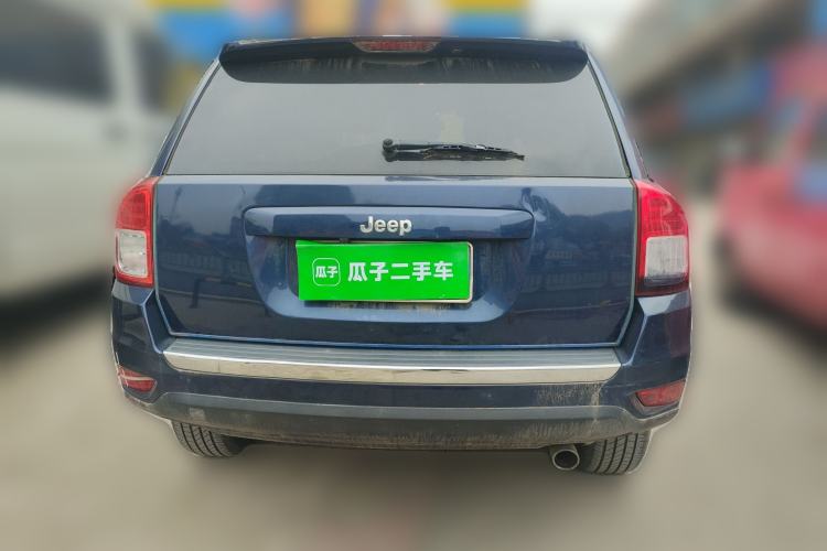 Used Jeep Compass 2012 2.4L four-wheel drive luxury version
