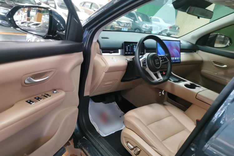 Used Landian E5 PLUS 2025 165 km Long-Range Version PLUS 5-Seater
