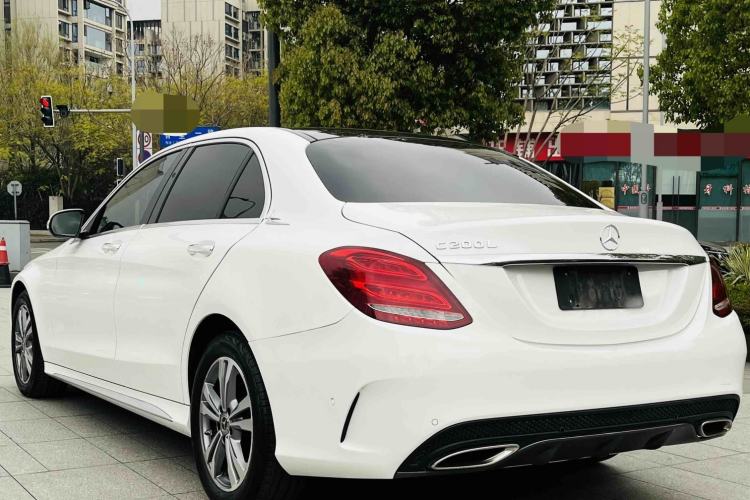 Used Mercedes-Benz C-Class 2017 Facelift C 200 L Sport Edition Exterior 6