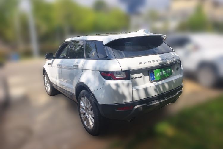 Used Land Rover Range Evoque 2018 240 PS SE Smart Brilliance Edition Rear Left 45 Deg