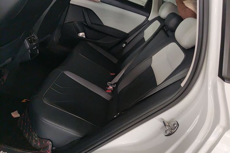 Used Volkswagen Tharu 2024 300TSI Two-Wheel-Drive Moonlight Edition