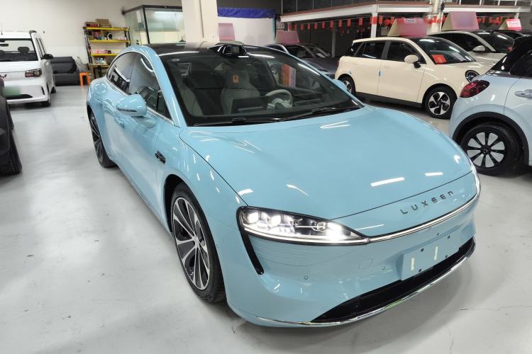 Used Hima Luxeed S7 2024 Ultra Four-Wheel Drive Flagship Edition Front Right 45 Deg