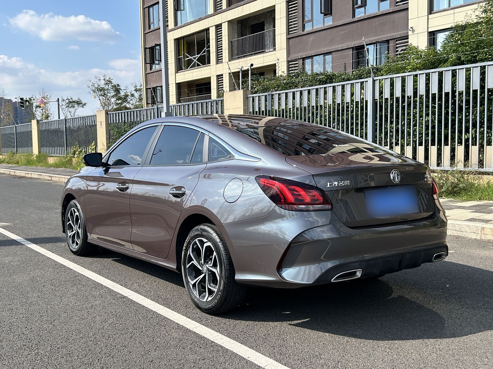 MG 5 2023 180 DVVT CVT Luxury Edition — снимка 15