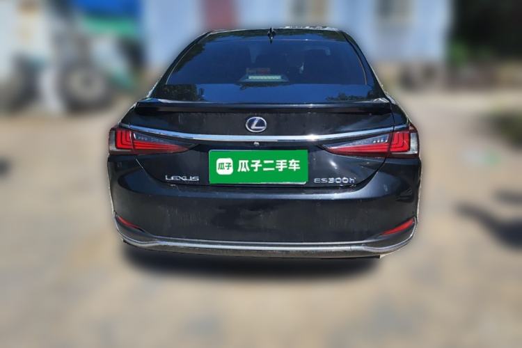 Used Lexus ES 2018 300h Premier Edition China VI Standard
