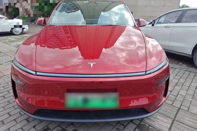 Used Tesla Model Y 2025 Rear-Wheel-Drive Version Front