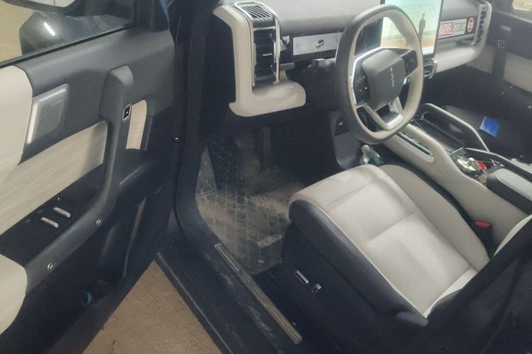 Used iCAR 03 2024 501km Two-Wheel Drive Long-Range Version Driver Seat