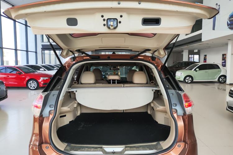 Used Nissan X-Trail 2015 2.0L CVT Comfort MAX Edition 2WD